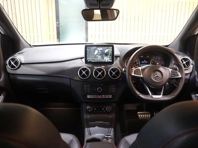 MERCEDES BENZ B-CLASS 11