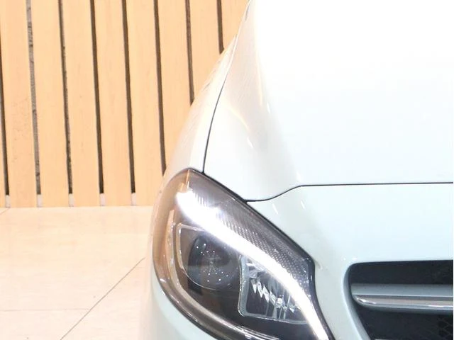 MERCEDES BENZ B-CLASS 32