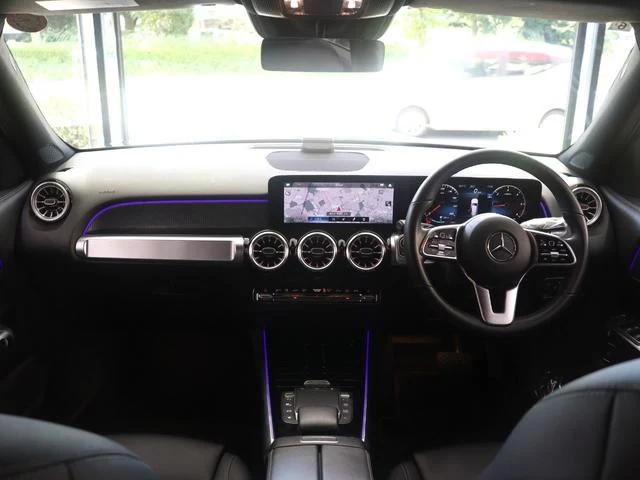 MERCEDES BENZ GLB 11