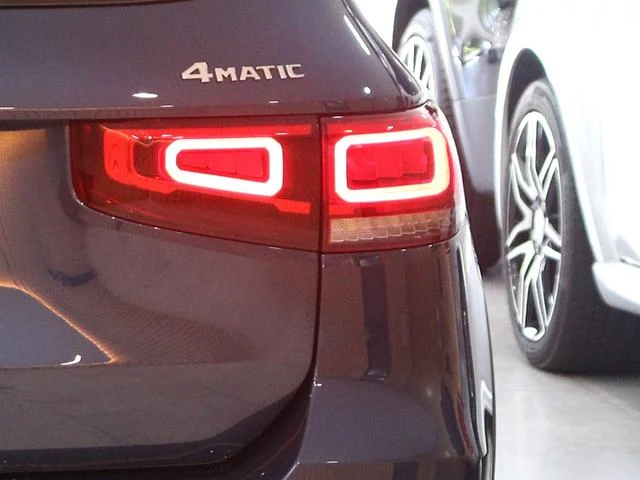 MERCEDES BENZ GLB 43