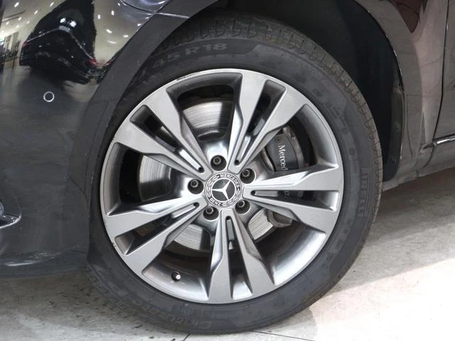 MERCEDES BENZ V-CLASS 9