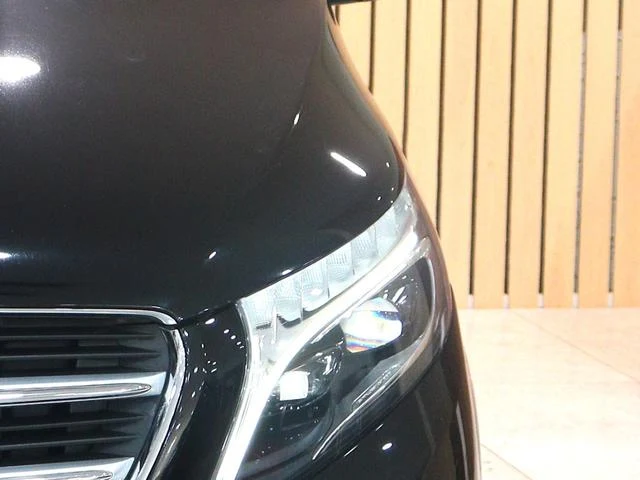 MERCEDES BENZ V-CLASS 33