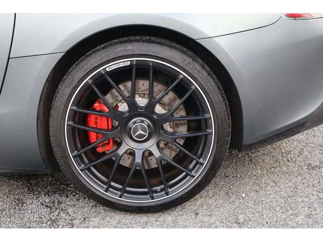 MERCEDES AMG GT 17