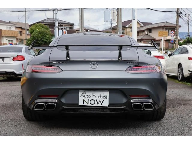 MERCEDES AMG GT 4