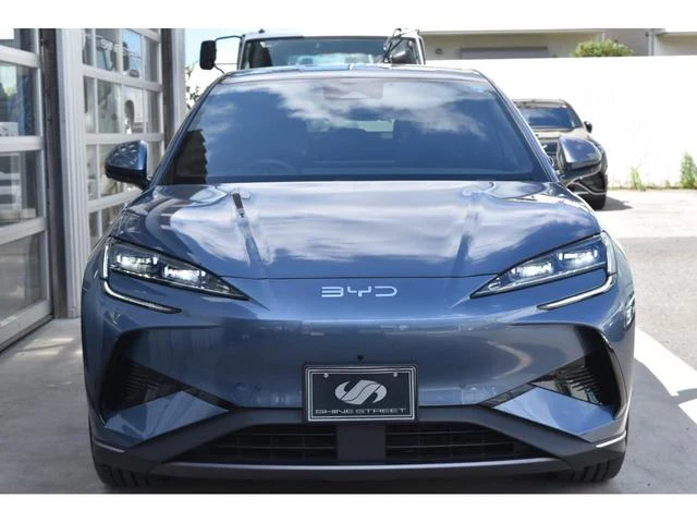 BYD SEALION 7 3