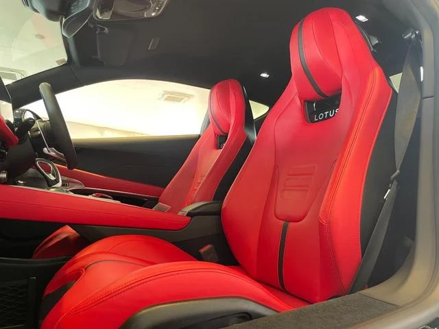 Lotus EMIRA 52