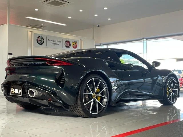 Lotus EMIRA 7