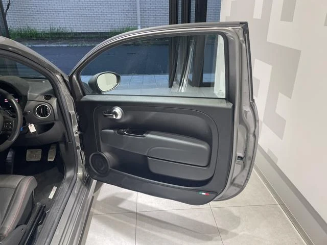 Abarth 695 17