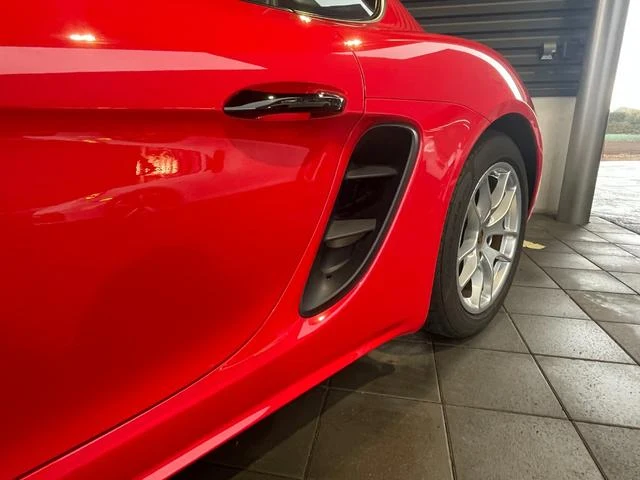 Porsche 718 8