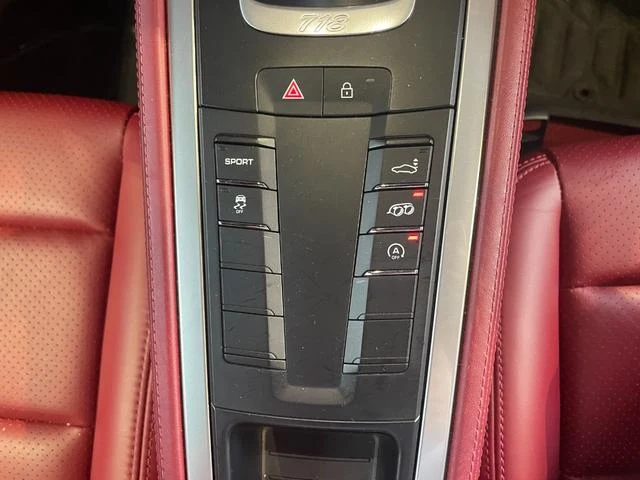 Porsche 718 39