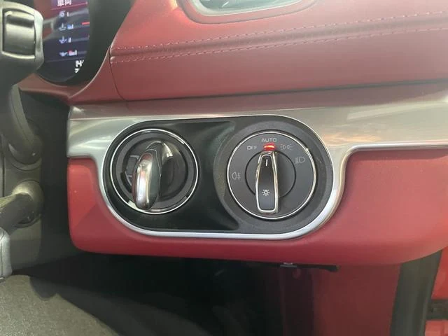 Porsche 718 36