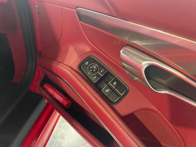 Porsche 718 25