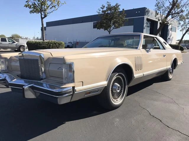 Lincoln MARK V 44