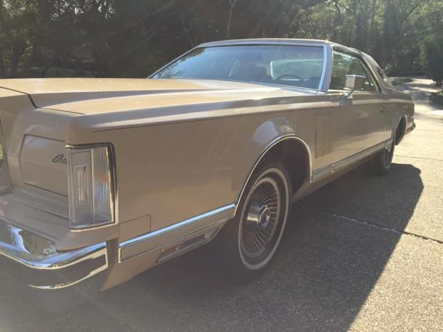 Lincoln MARK V 51