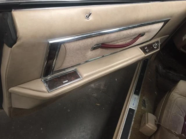 Lincoln MARK V 22