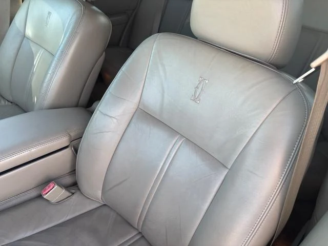 Lincoln TOWNCAR 26