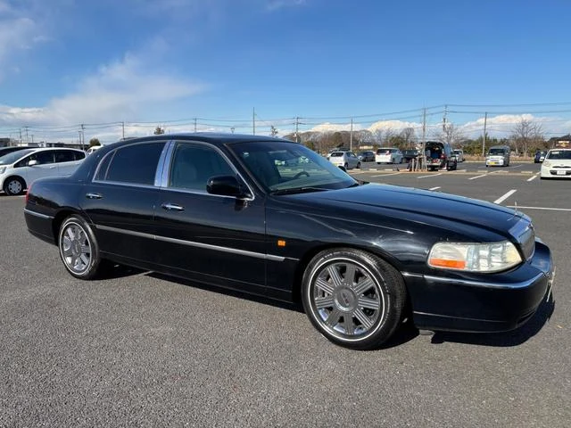 Lincoln TOWNCAR