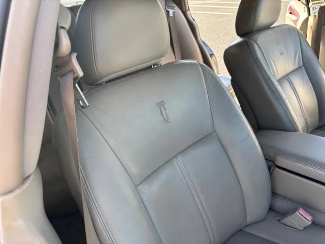 Lincoln TOWNCAR 31