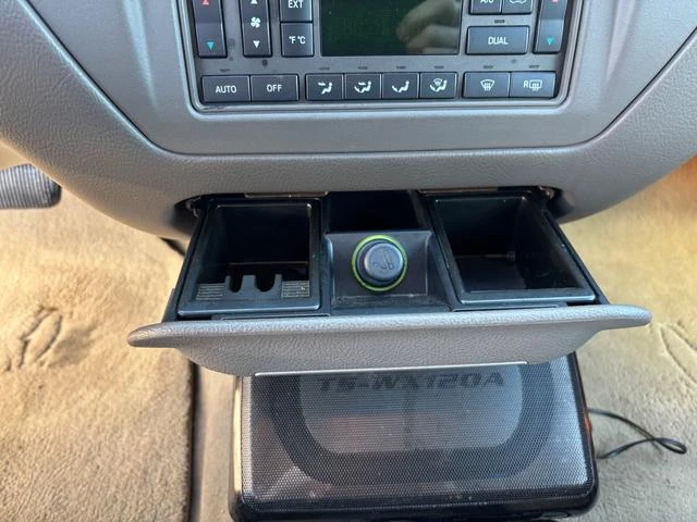 Lincoln TOWNCAR 21