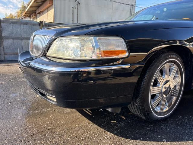 Lincoln TOWNCAR 7