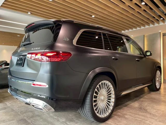 MERCEDES MAYBACH GLS 10