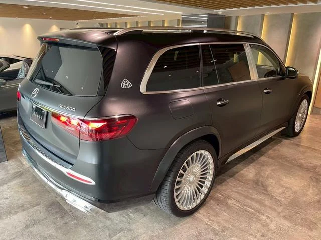 MERCEDES MAYBACH GLS 9
