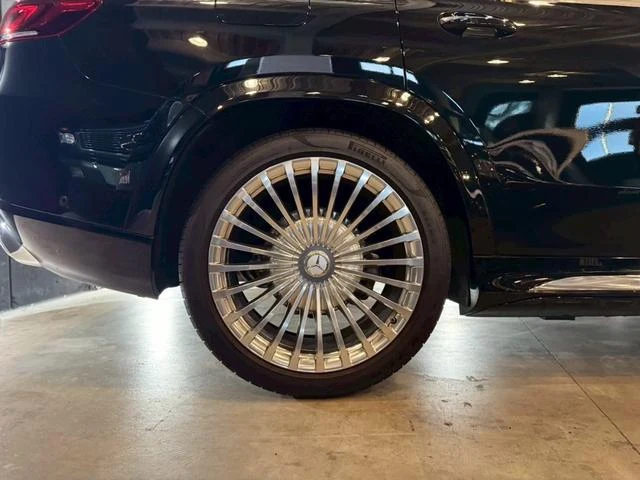 MERCEDES MAYBACH GLS 8