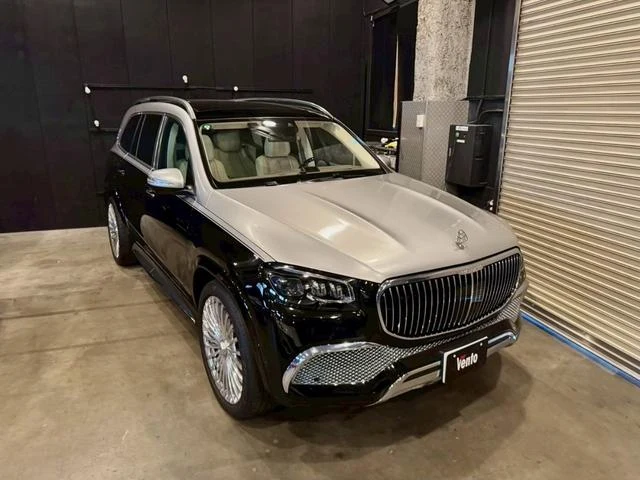 MERCEDES MAYBACH GLS 29