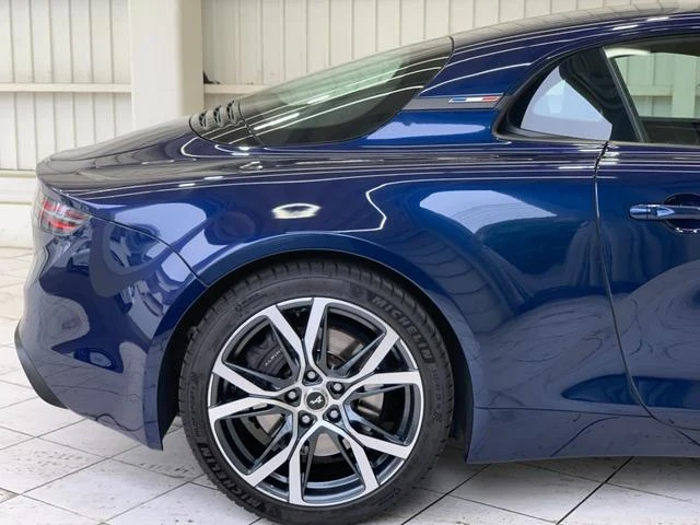 Alpine A110 8
