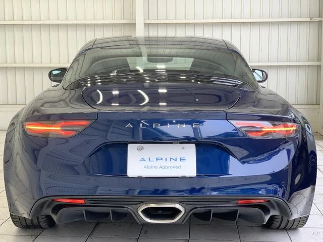 Alpine A110 33