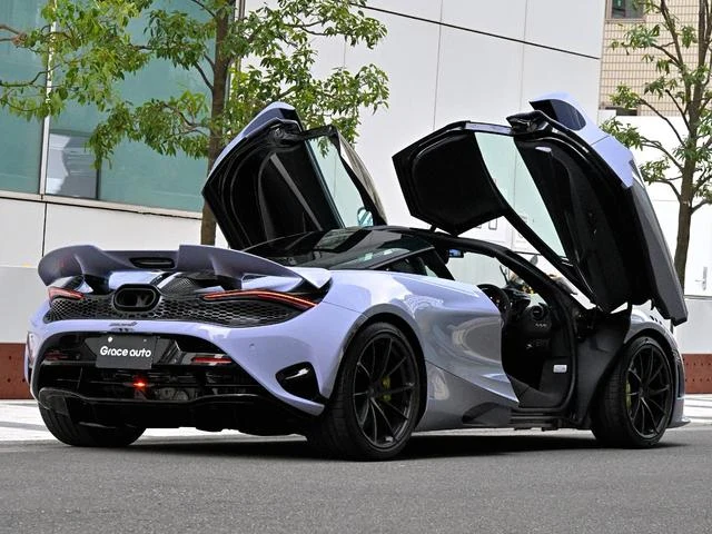 McLaren 750S 33