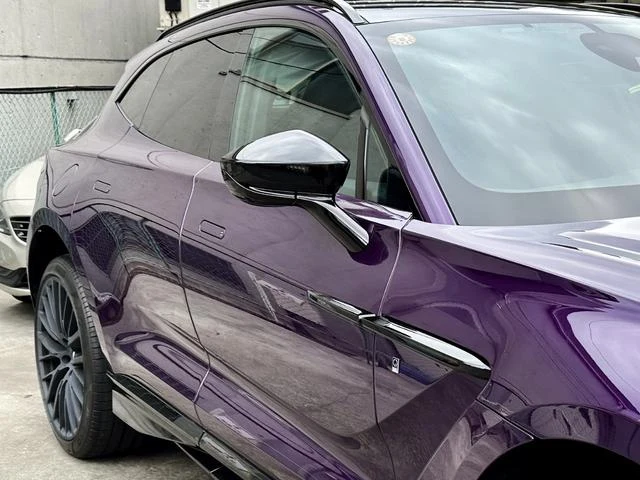 Aston Martin DBX 707 30