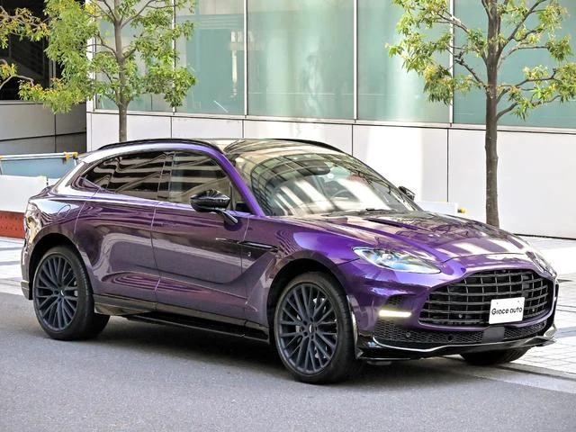 Aston Martin DBX 707 22