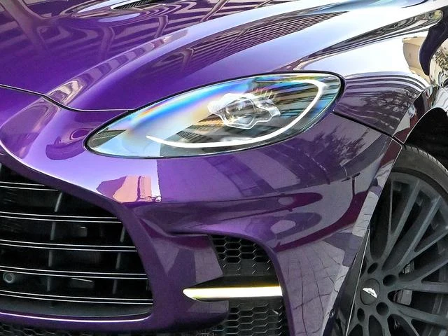 Aston Martin DBX 707 28