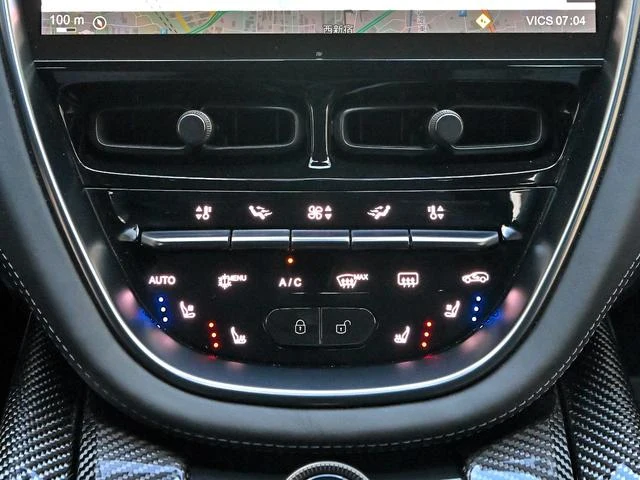 Aston Martin DBX 707 58