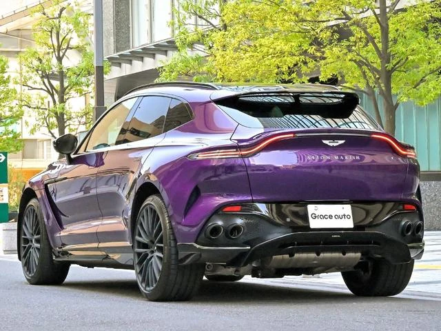 Aston Martin DBX 707 3
