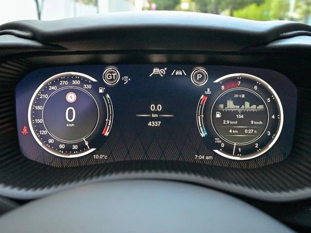 Aston Martin DBX 707 44