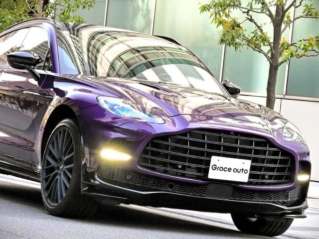 Aston Martin DBX 707 26