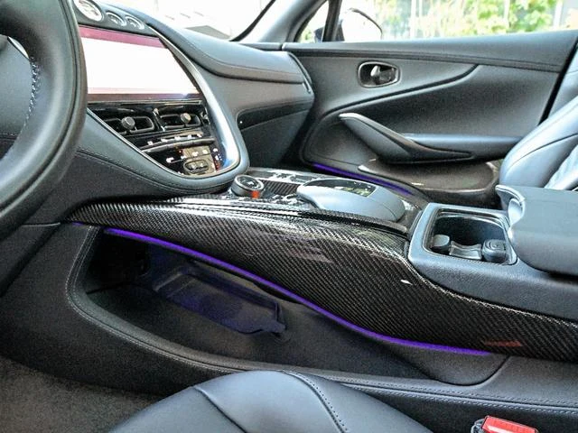 Aston Martin DBX 707 47