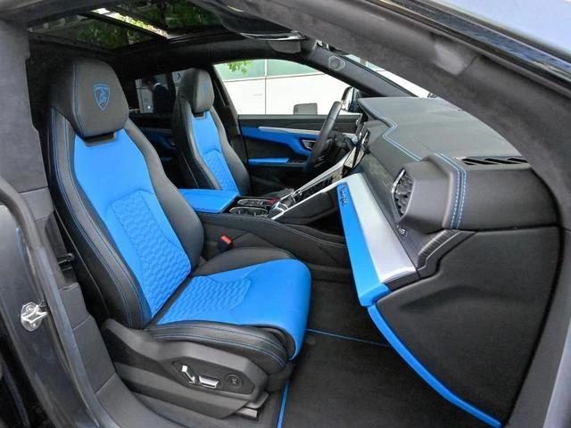 Lamborghini URUS 48