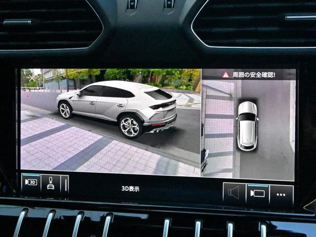 Lamborghini URUS 58