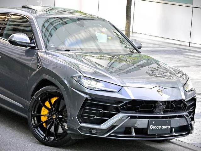 Lamborghini URUS 34