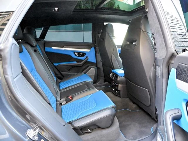 Lamborghini URUS 50