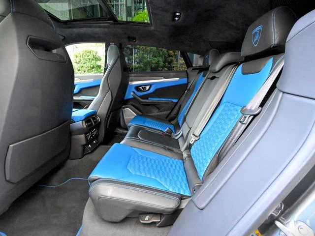 Lamborghini URUS 51