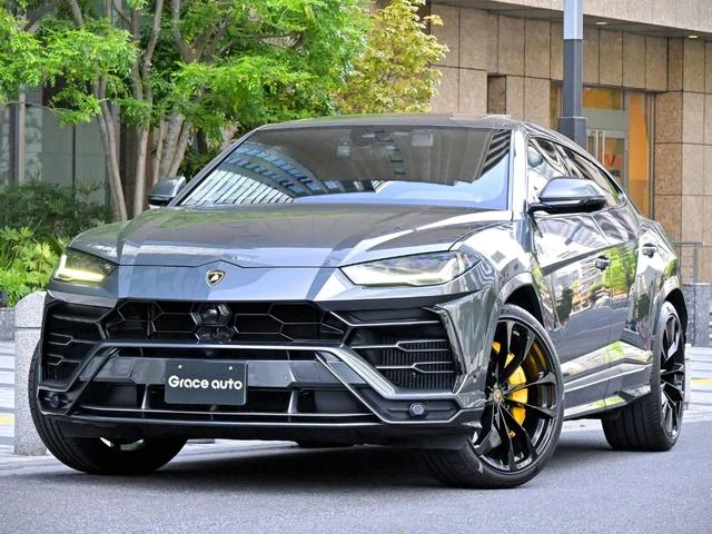Lamborghini URUS 21