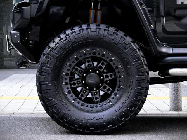 Hummer H2 12