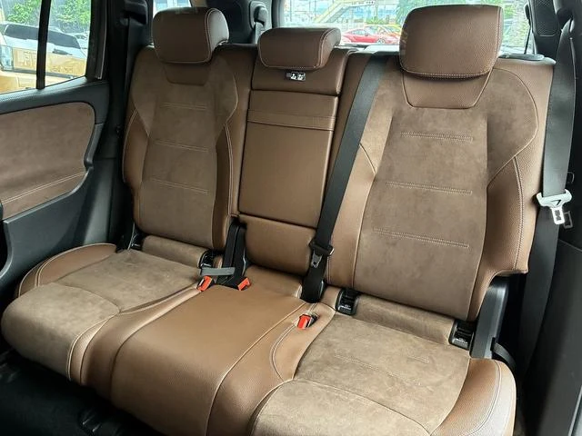 MERCEDES BENZ GLB 21