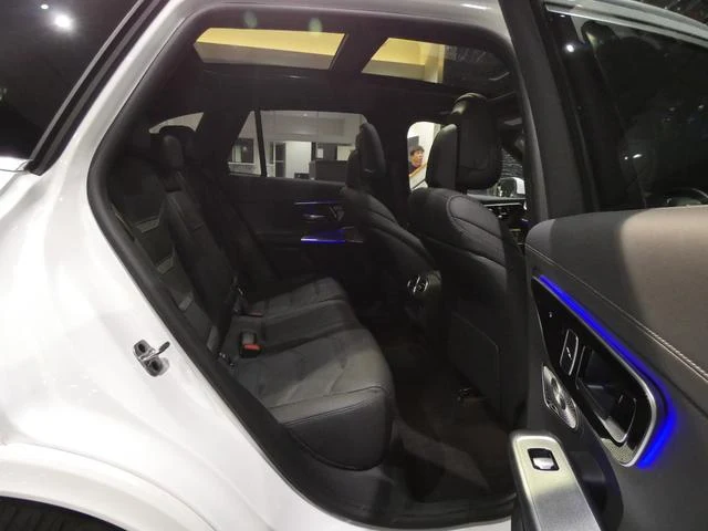 MERCEDES AMG GLC 19