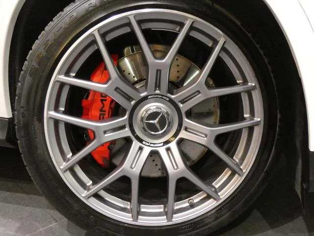 MERCEDES AMG GLC 6