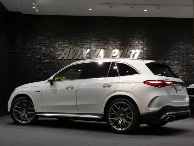 MERCEDES AMG GLC 2